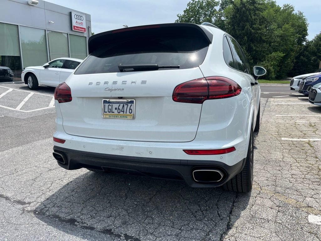 Used 2017 Porsche Cayenne AWD/4WD image 4