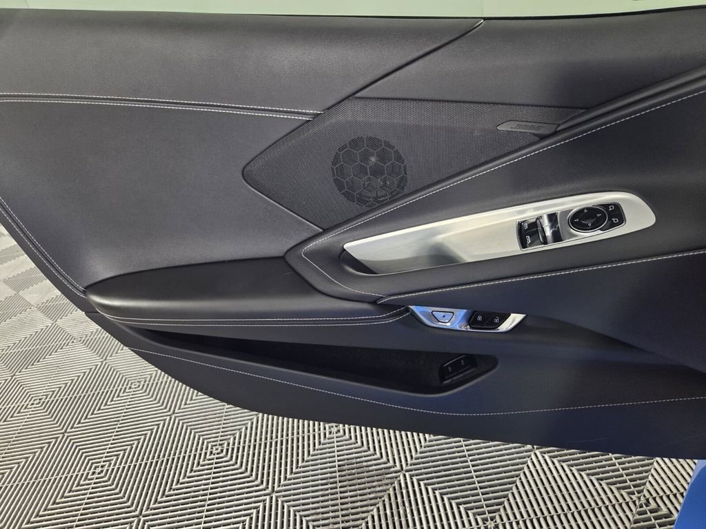 Used 2023 Chevrolet Corvette Stingray Coupe w/ Z51 Performance Package image 21