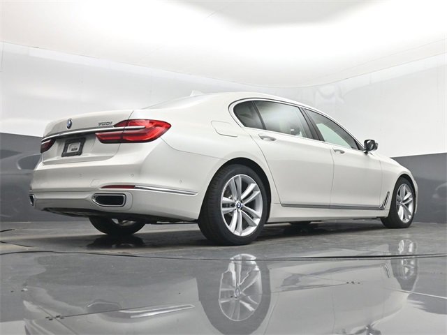 Used 2017 BMW 750i image 56