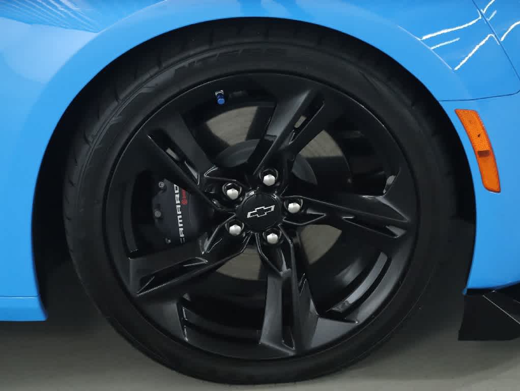 Used 2022 Chevrolet Camaro LT RWD image 10