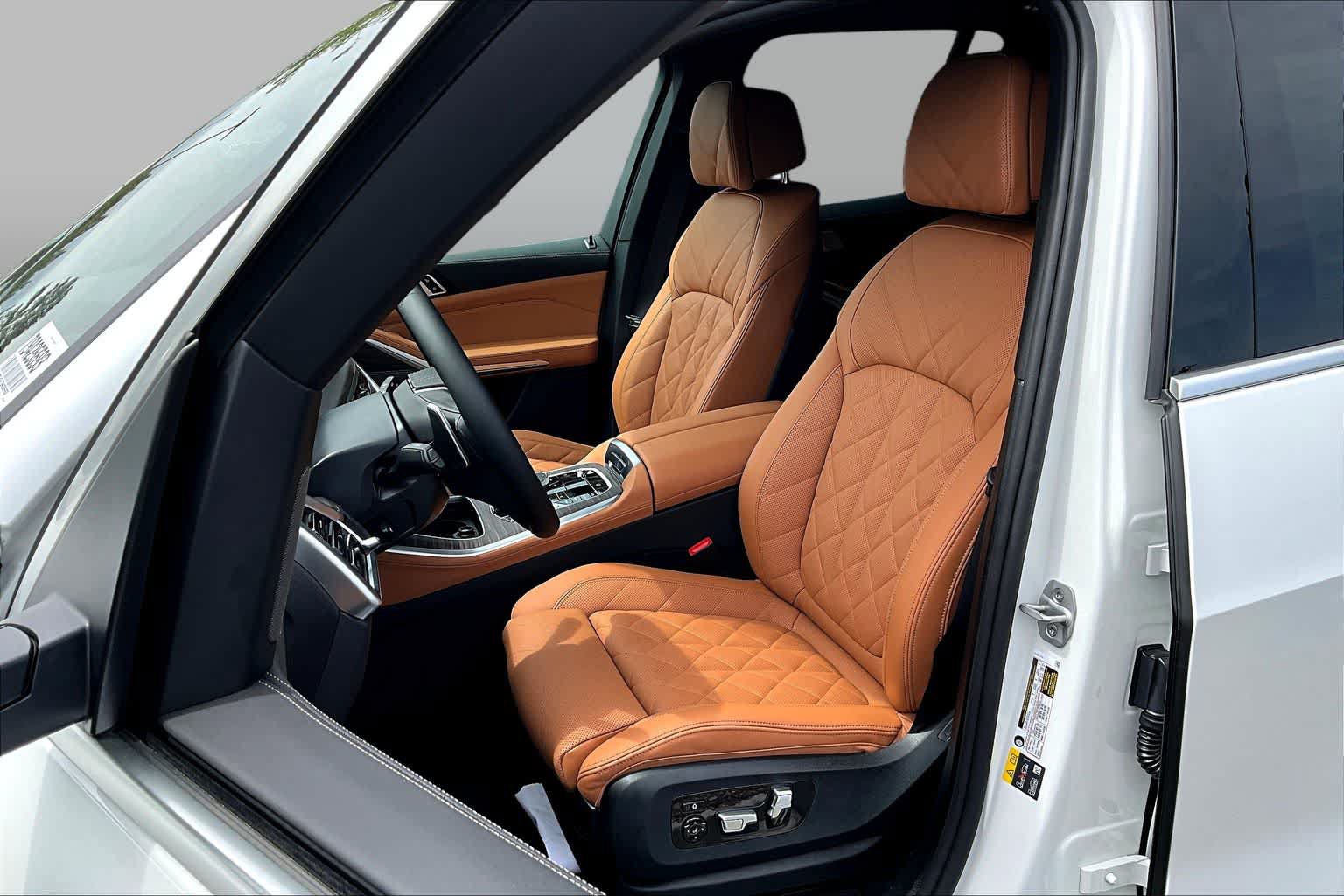 New 2026 BMW X5 xDrive50e AWD/4WD image 9