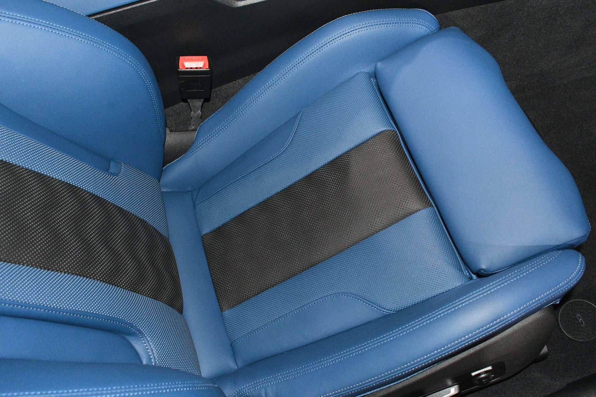 Used 2025 BMW M3 Competition AWD/4WD image 12
