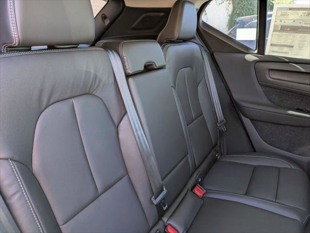 New 2026 Volvo XC40 B5 Ultra w/ Climate Package image 13