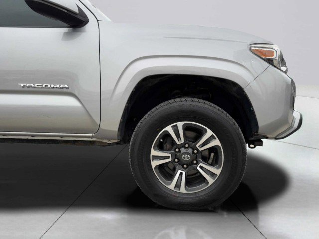 Used 2017 Toyota Tacoma SR5 image 51