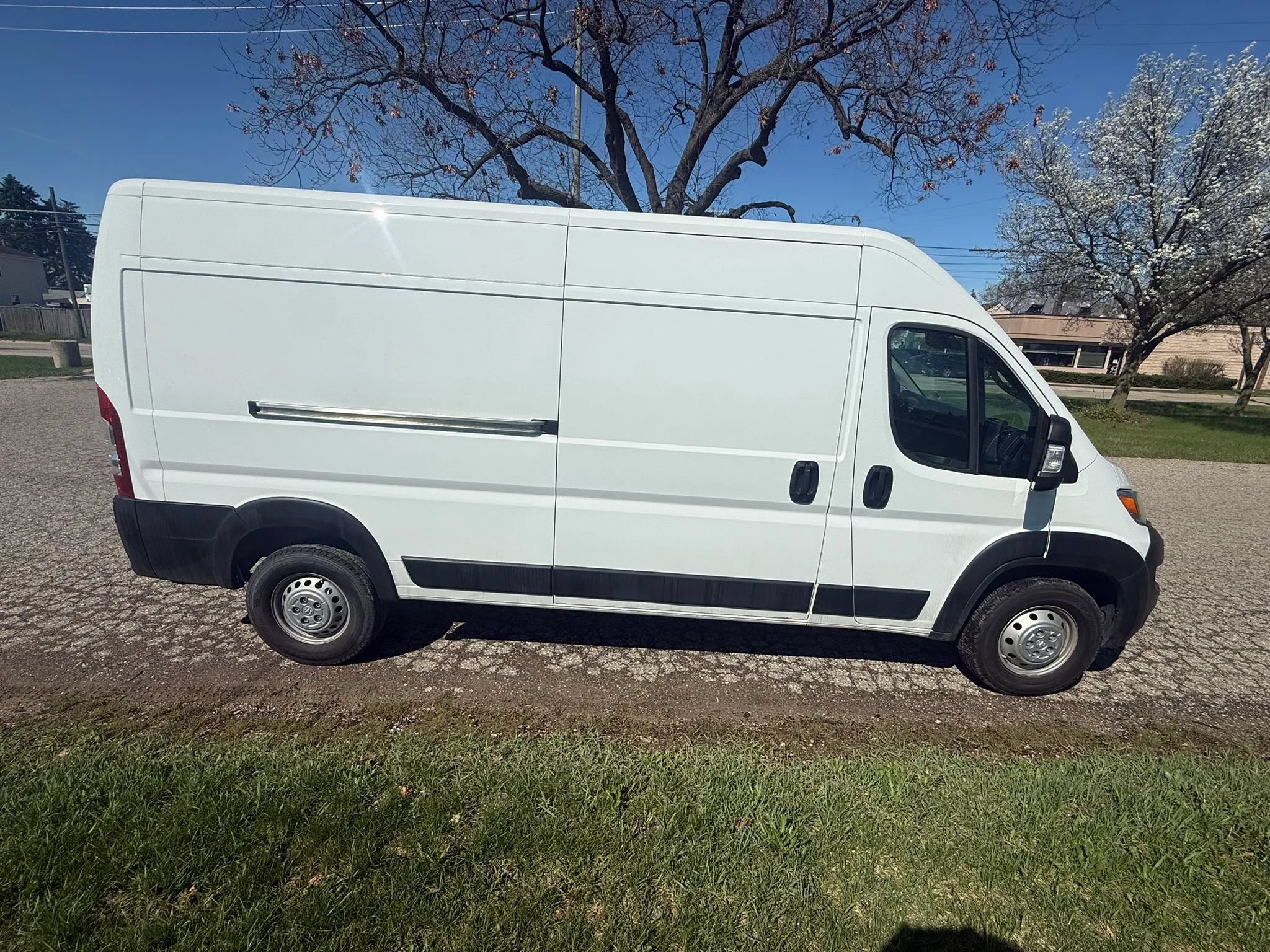 Used 2024 RAM ProMaster 2500 w/ Convenience Group FWD image 5