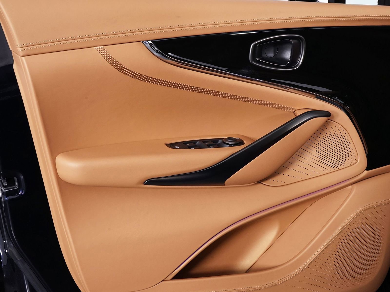 New 2026 Aston Martin DBX 707 AWD/4WD image 19