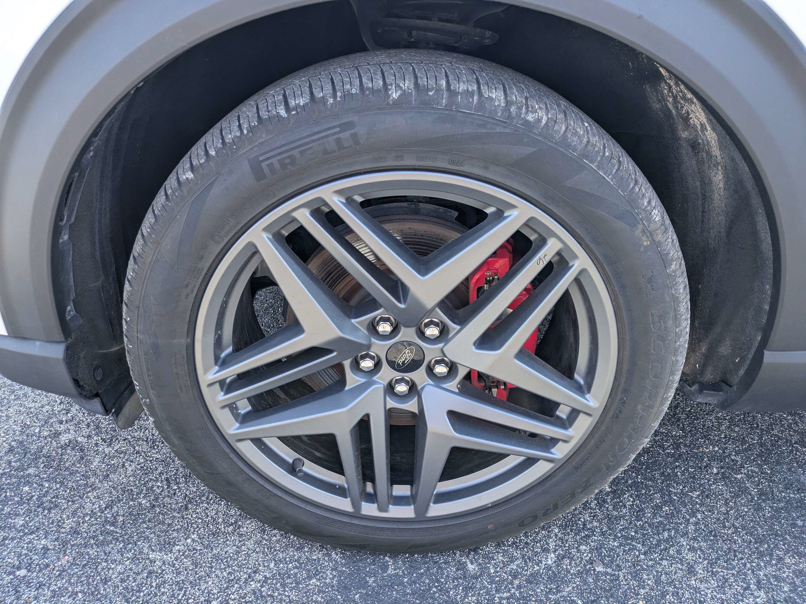 Used 2025 Ford Explorer ST AWD/4WD image 9