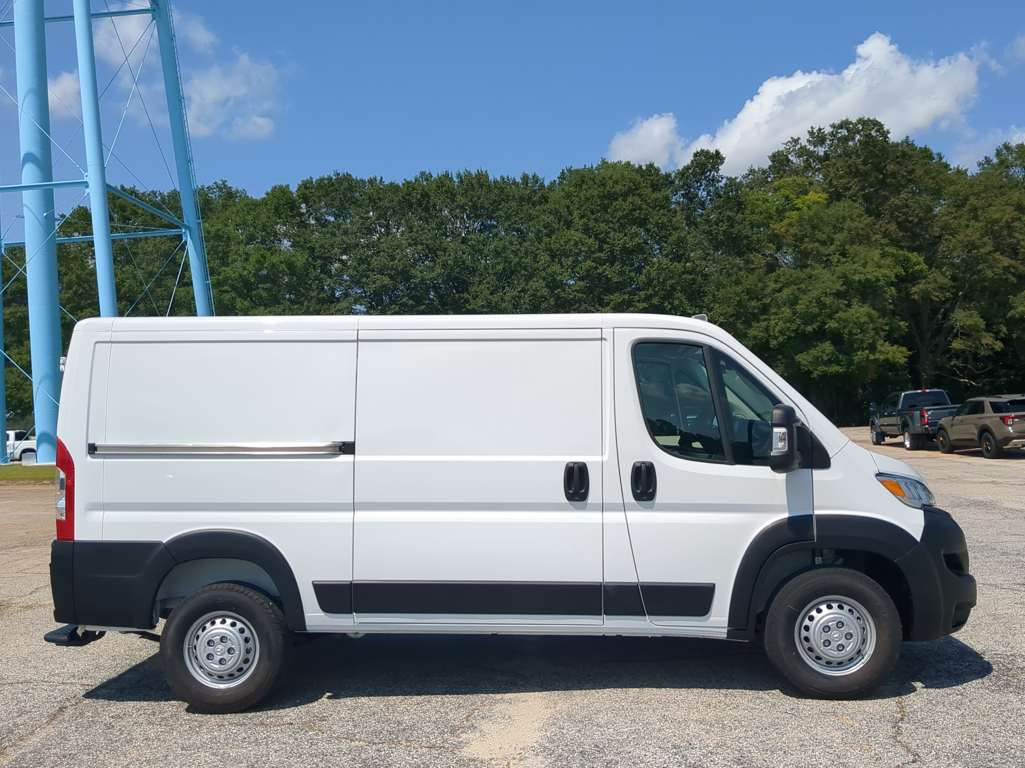 New 2026 RAM ProMaster 1500 w/ Convenience Group FWD image 2