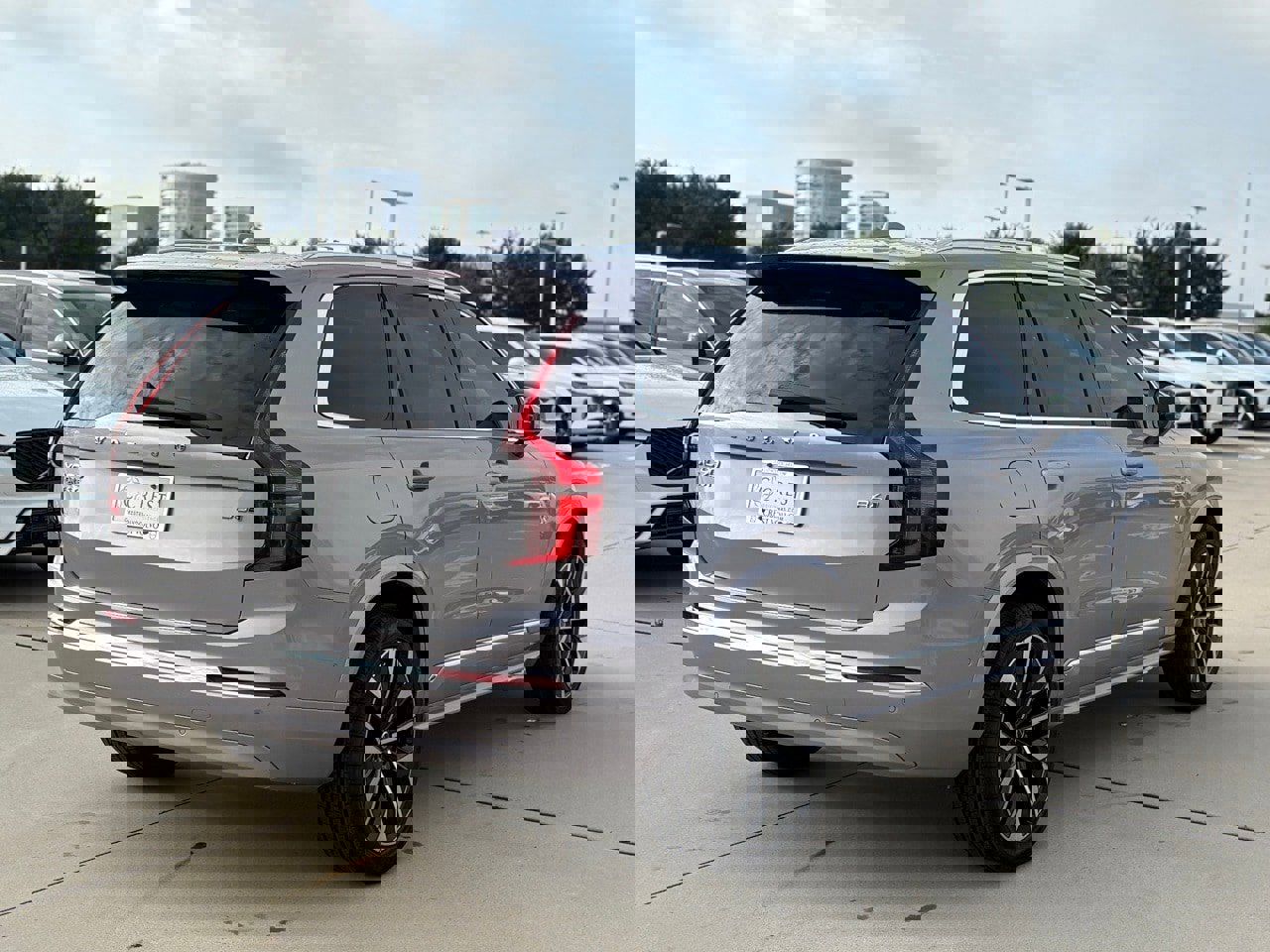 New 2026 Volvo XC90 B6 Plus w/ Protection Package Premier image 4