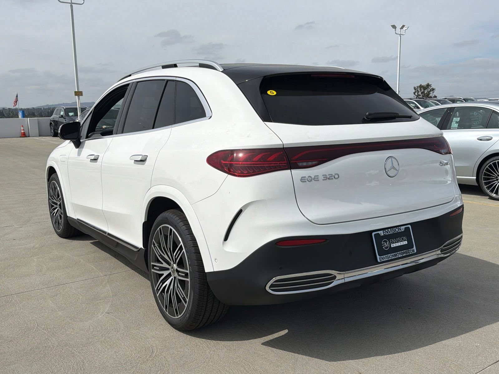 New 2027 Mercedes-Benz EQE 320 4MATIC SUV image 8
