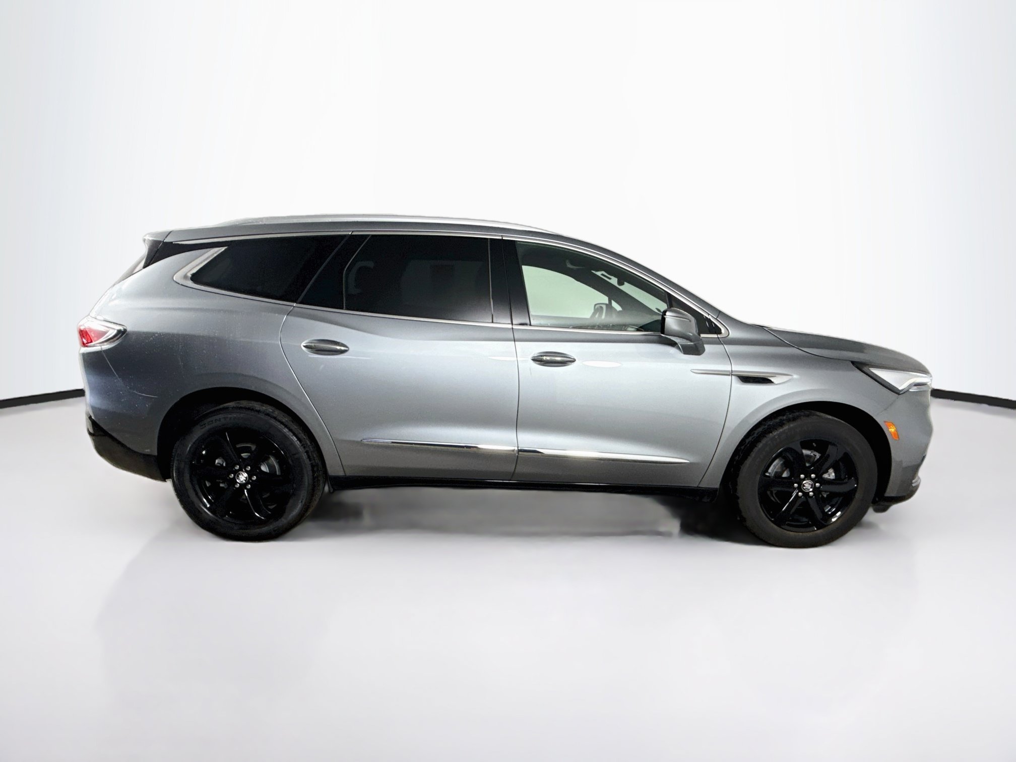 Used 2023 Buick Enclave Essence w/ Experience Buick Package FWD image 2
