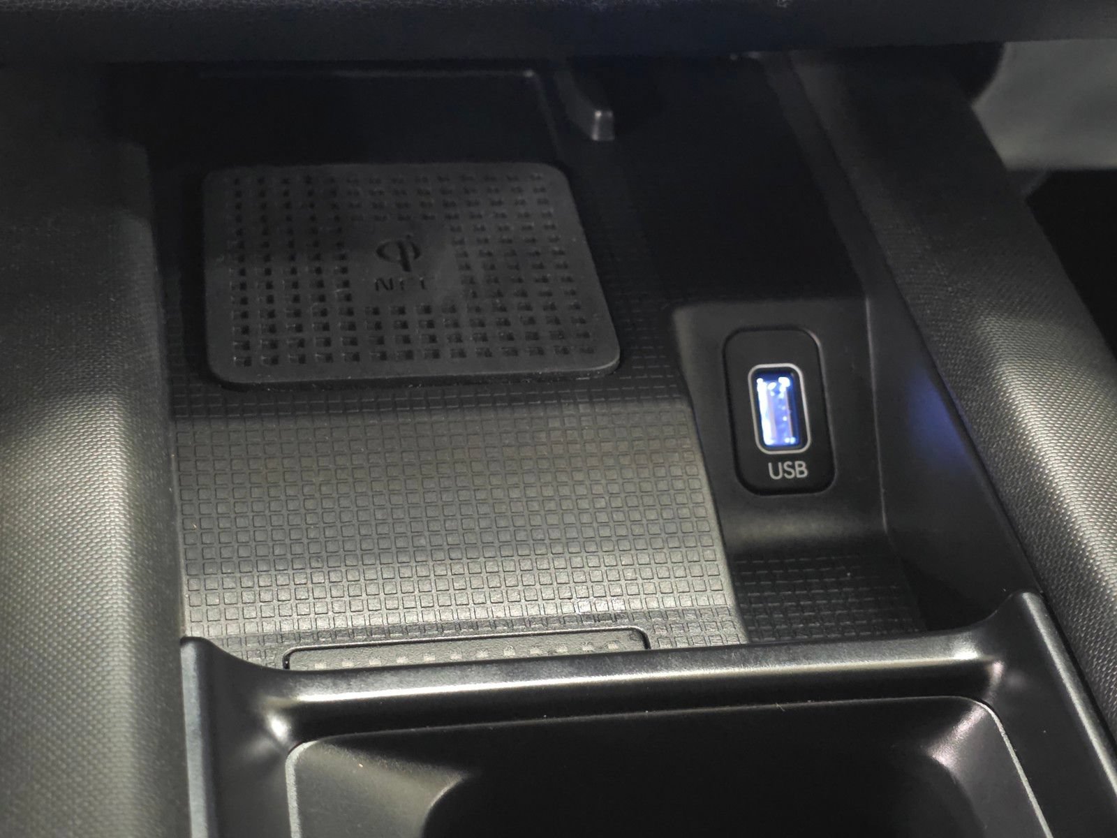 Used 2024 Hyundai Ioniq 6 Limited RWD image 29
