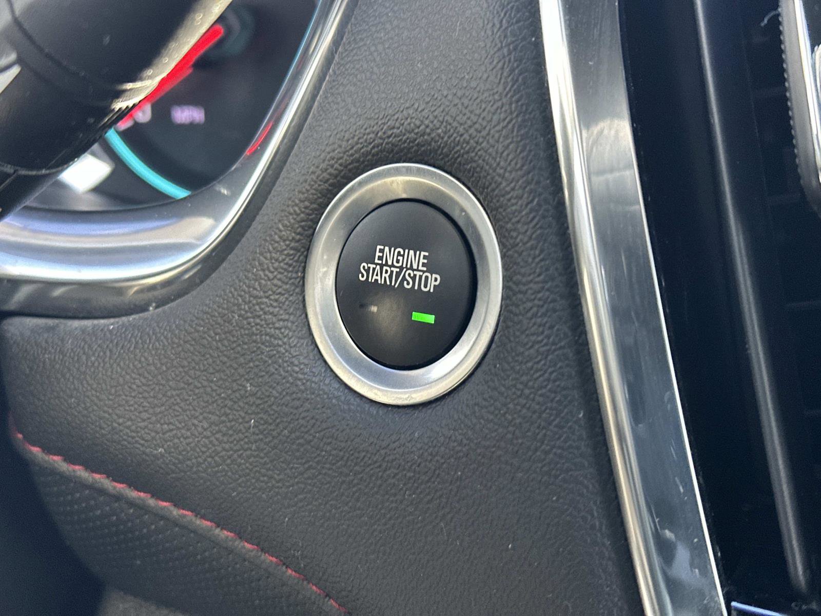 Used 2023 Chevrolet Traverse RS image 27