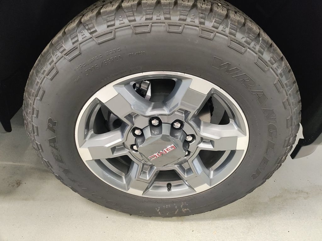 New 2026 GMC Sierra 2500 SLE w/ SLE Convenience Package AWD/4WD image 4