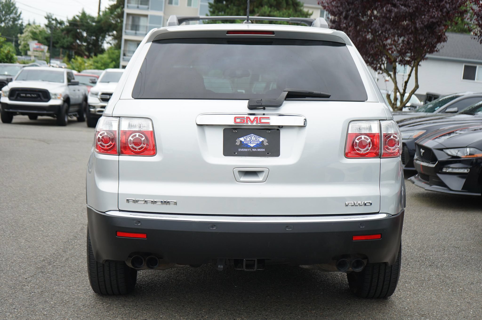 Used 2011 GMC Acadia SLT AWD/4WD image 4