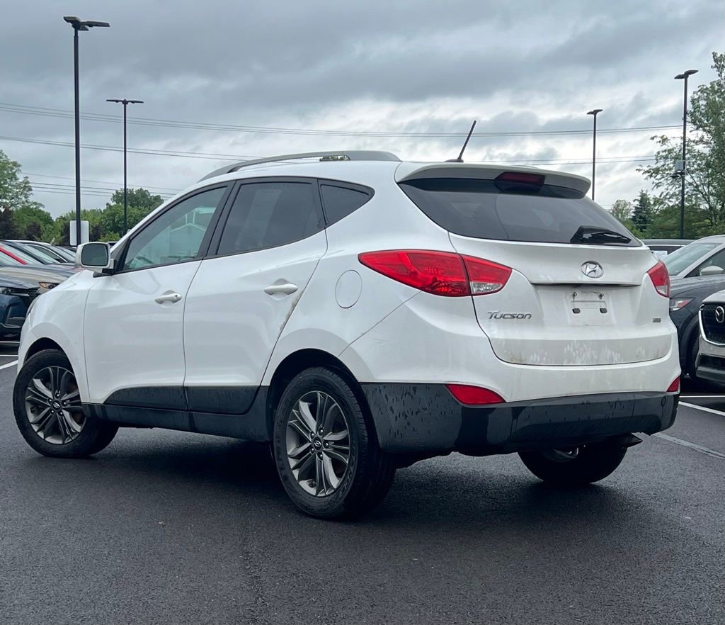 Used 2015 Hyundai Tucson SE AWD/4WD image 2