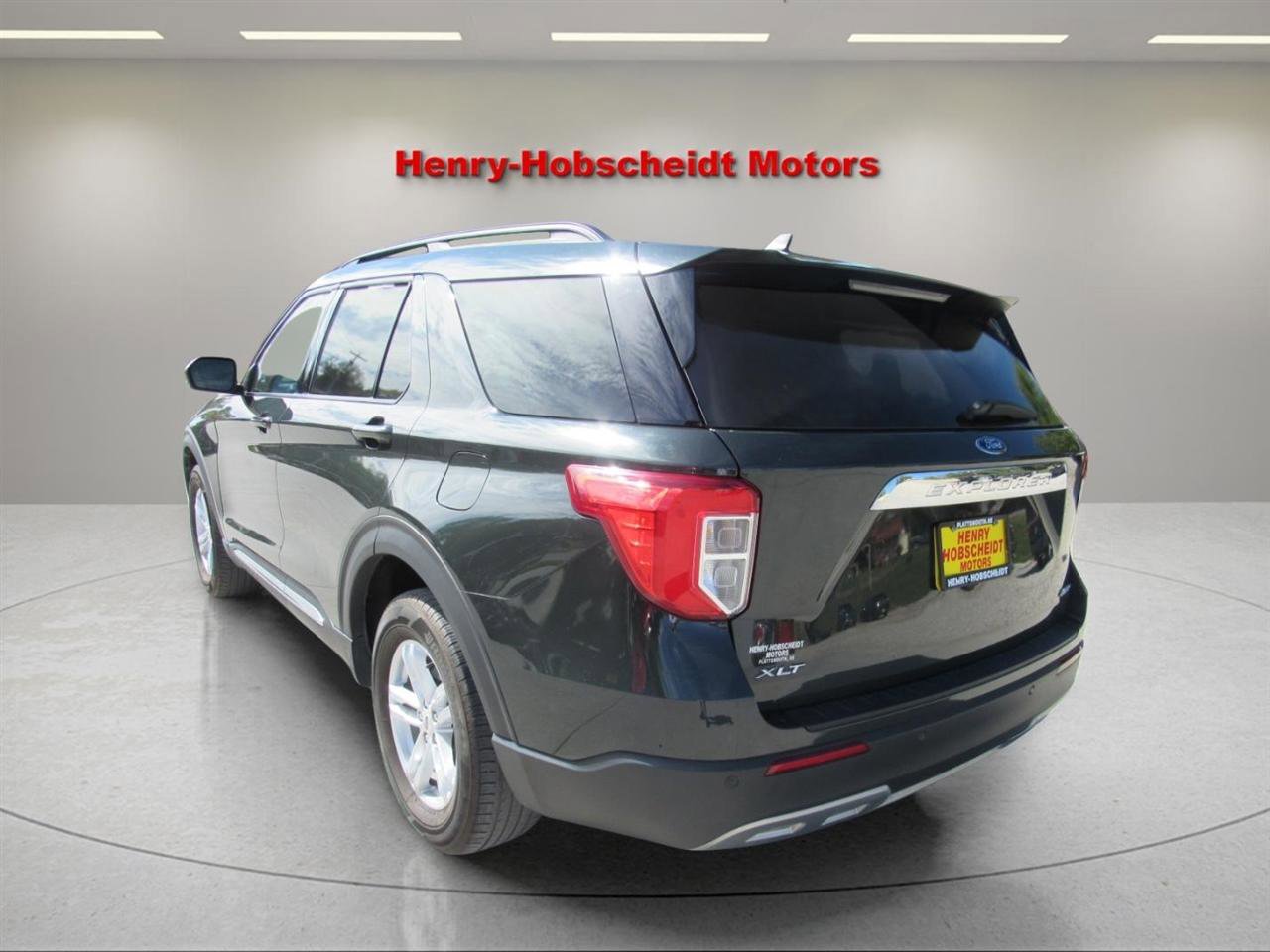 Used 2022 Ford Explorer XLT w/ Equipment Group 202A image 11