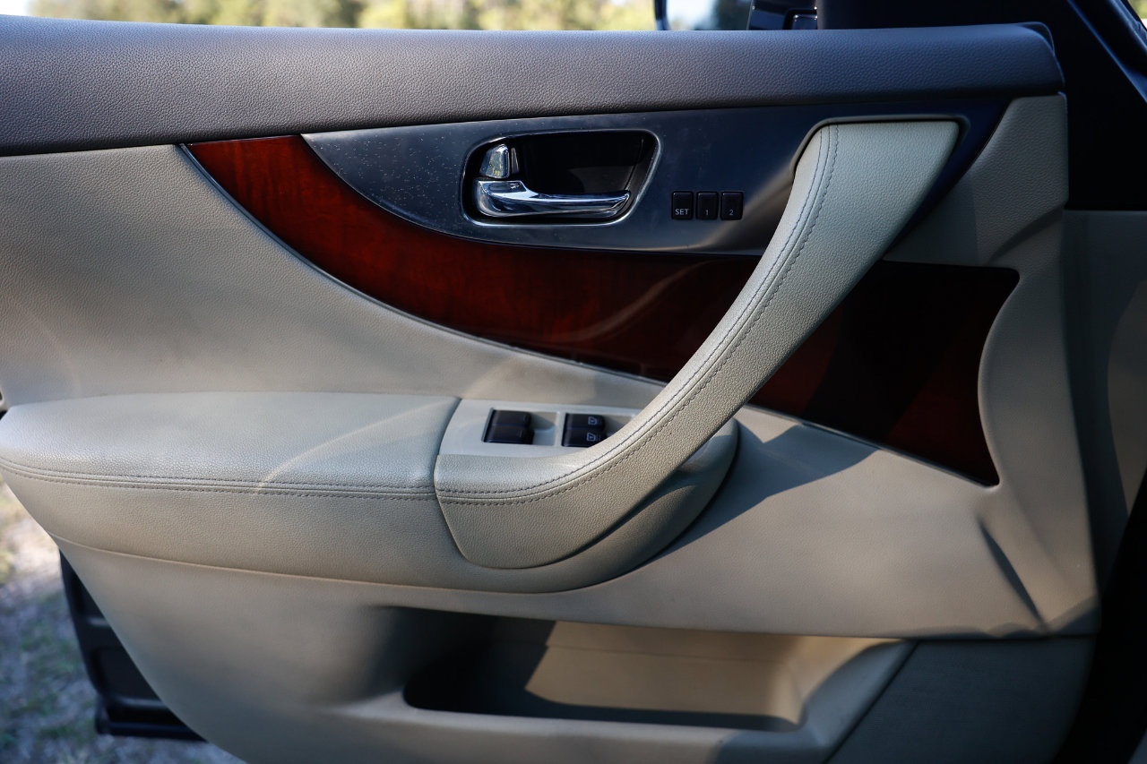 Used 2009 INFINITI FX35 AWD w/ Navigation Pkg image 39