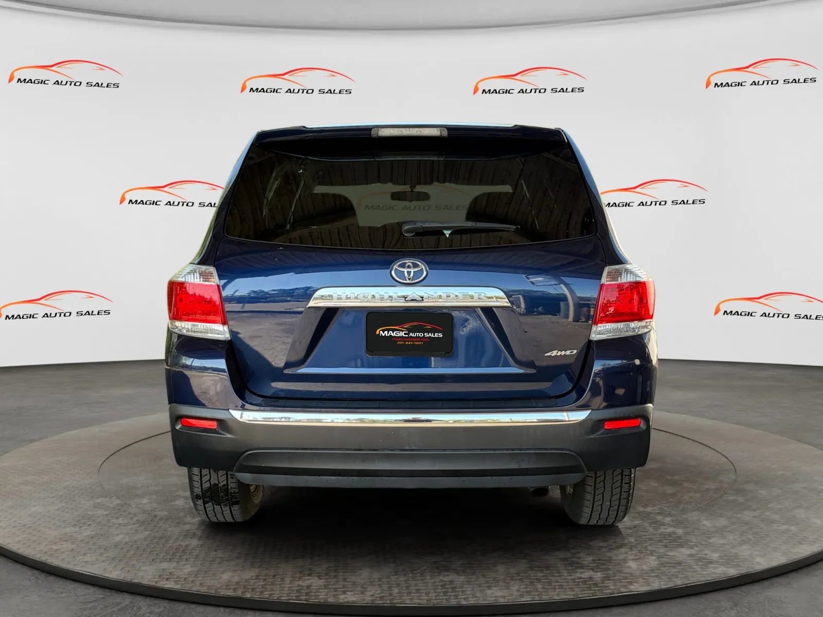 Used 2013 Toyota Highlander 4WD w/ Cold Weather Pkg image 9