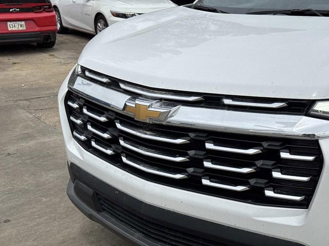 Used 2025 Chevrolet Equinox LT image 3