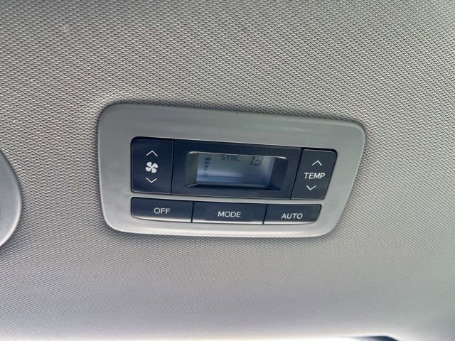 Used 2015 Toyota Sienna Limited Premium image 32