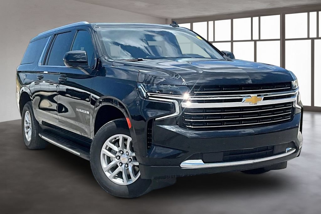 Used 2024 Chevrolet Suburban LT AWD/4WD image 3