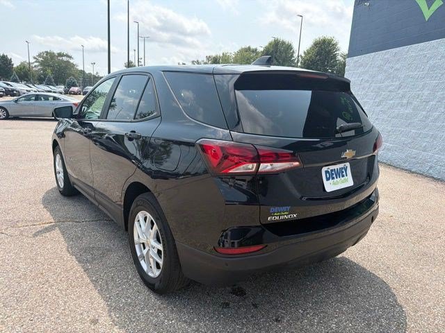Used 2024 Chevrolet Equinox LS FWD image 3