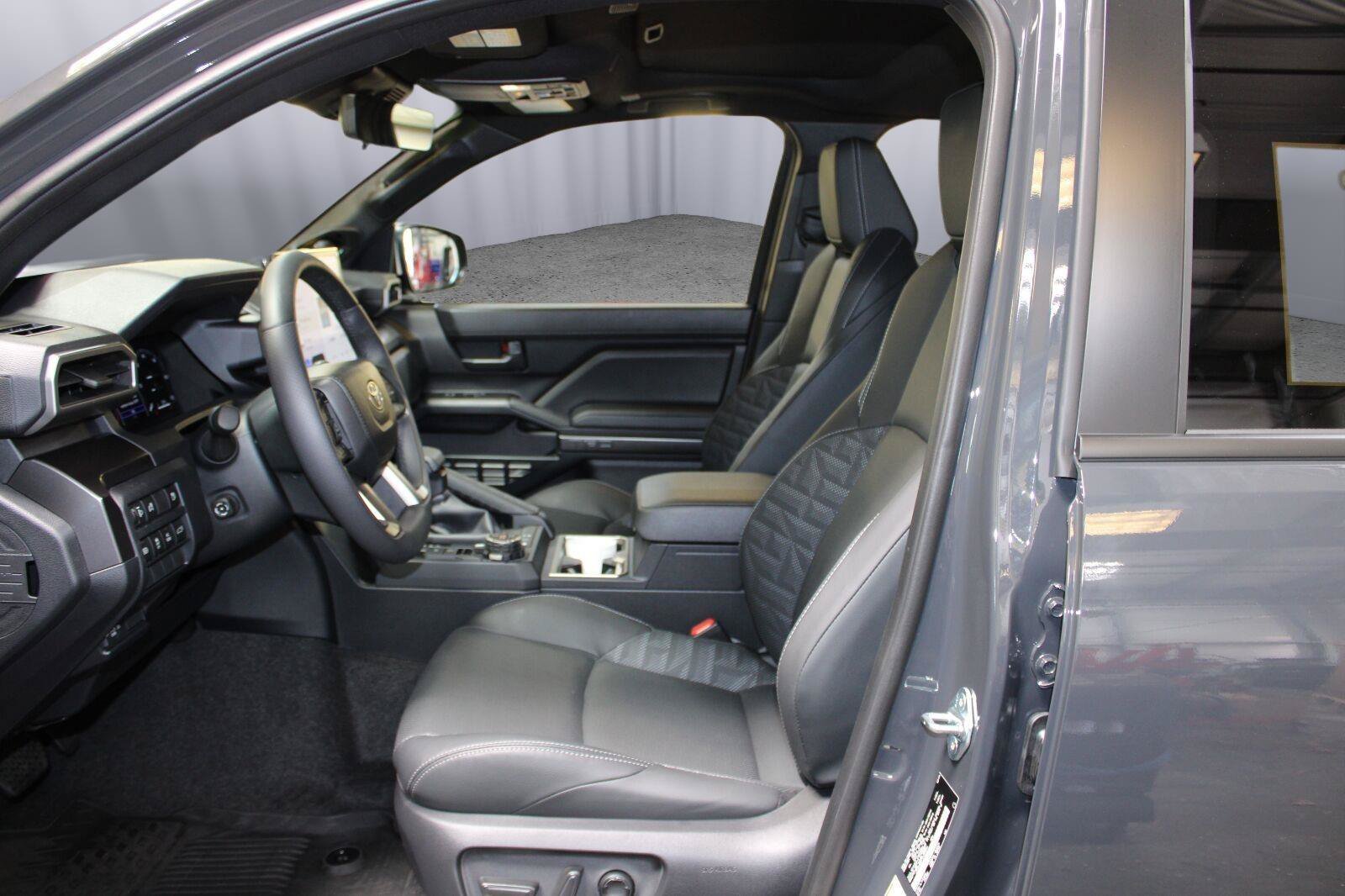 Certified 2026 Toyota 4Runner TRD Off-Road Premium w/ Tow Technology Package AWD/4WD image 41