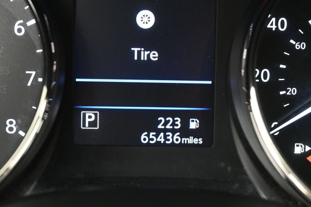 Used 2021 Nissan Rogue Sport SL FWD image 13