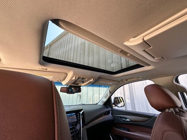 Used 2015 Cadillac Escalade Premium image 41