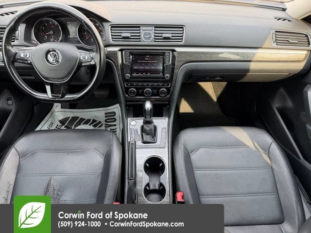 Used 2017 Volkswagen Passat 1.8T SE FWD image 14