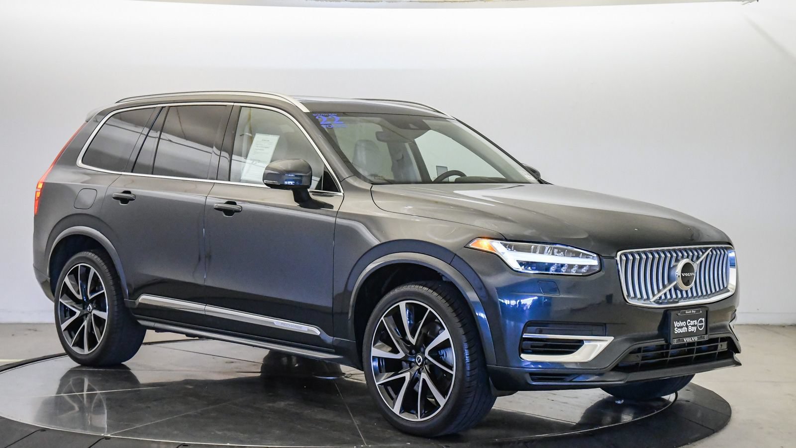 Used 2022 Volvo XC90 T8 Inscription Expression w/ Advanced Package AWD/4WD image 6