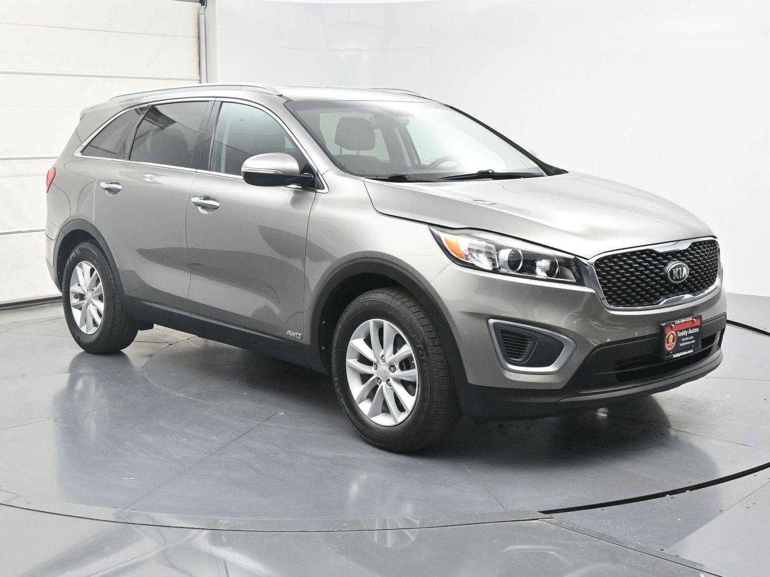 Used 2017 Kia Sorento AWD w/ LX Convenience Package image 27