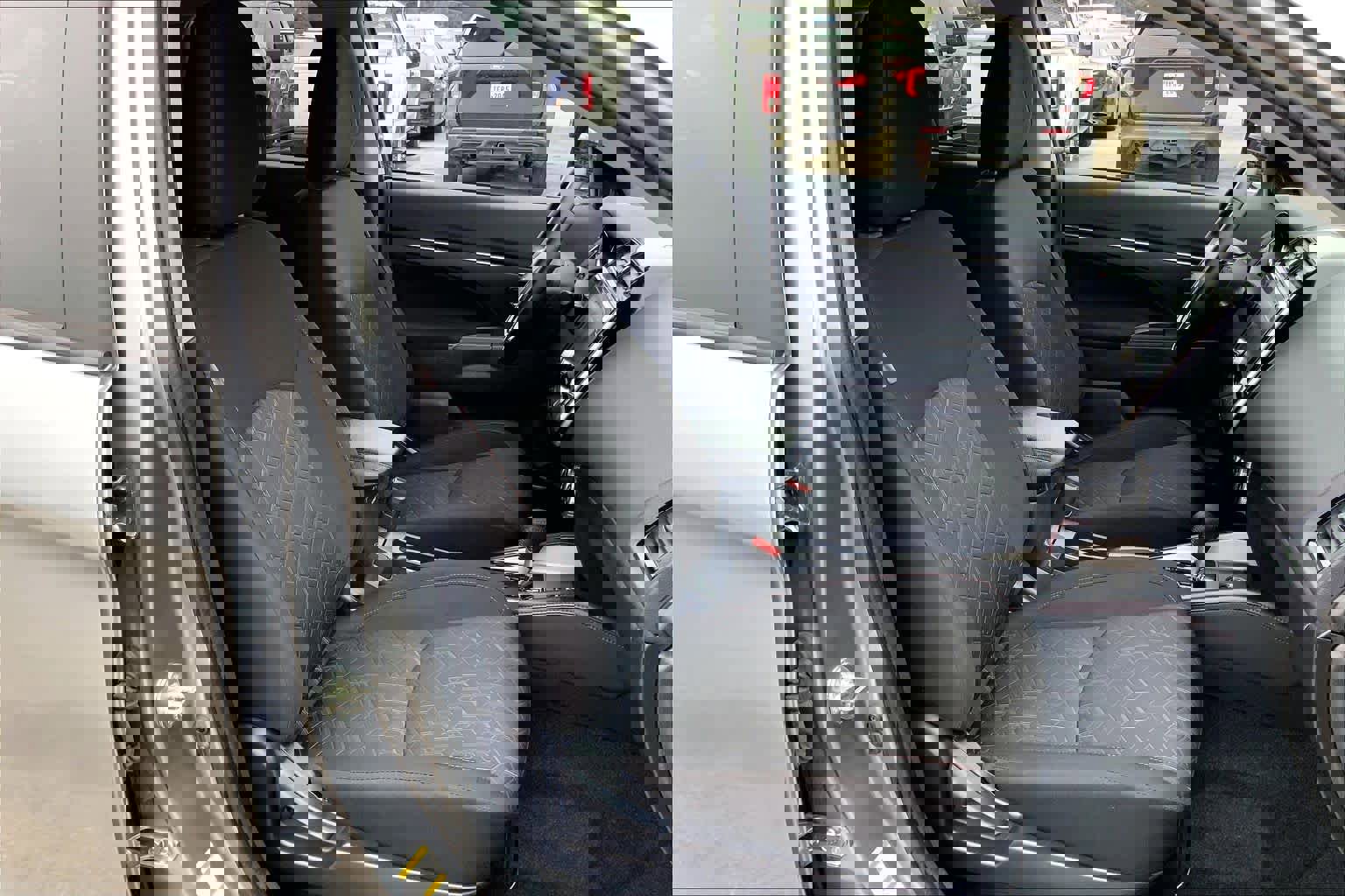 Used 2025 Mitsubishi Outlander Sport LE image 8