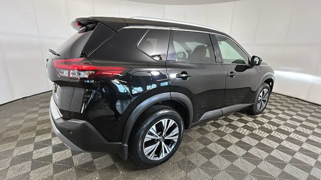 Used 2021 Nissan Rogue SV AWD/4WD image 2