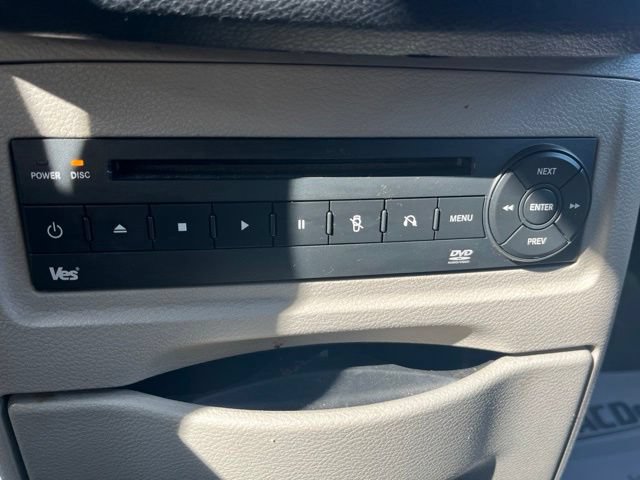 Used 2012 Chrysler Town & Country Touring-L w/ Entertainment Group #2 FWD image 22
