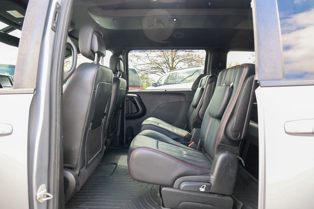 Used 2019 Dodge Grand Caravan GT image 29