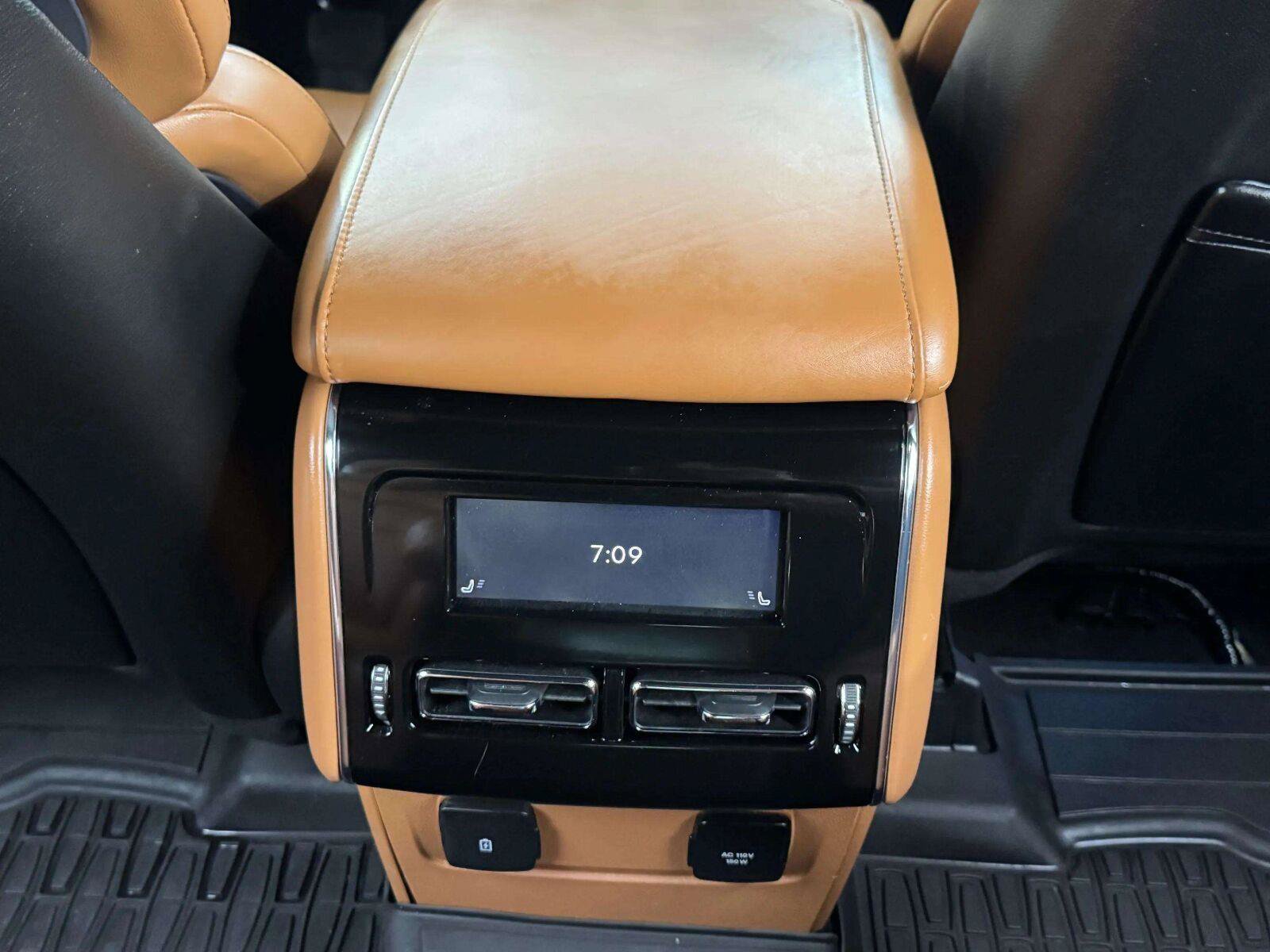Used 2025 Lincoln Aviator Black Label AWD/4WD image 49