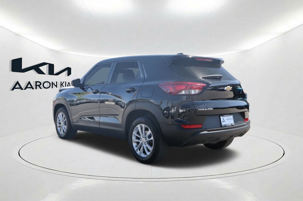 Used 2025 Chevrolet TrailBlazer LS w/ LS Convenience Package FWD image 7