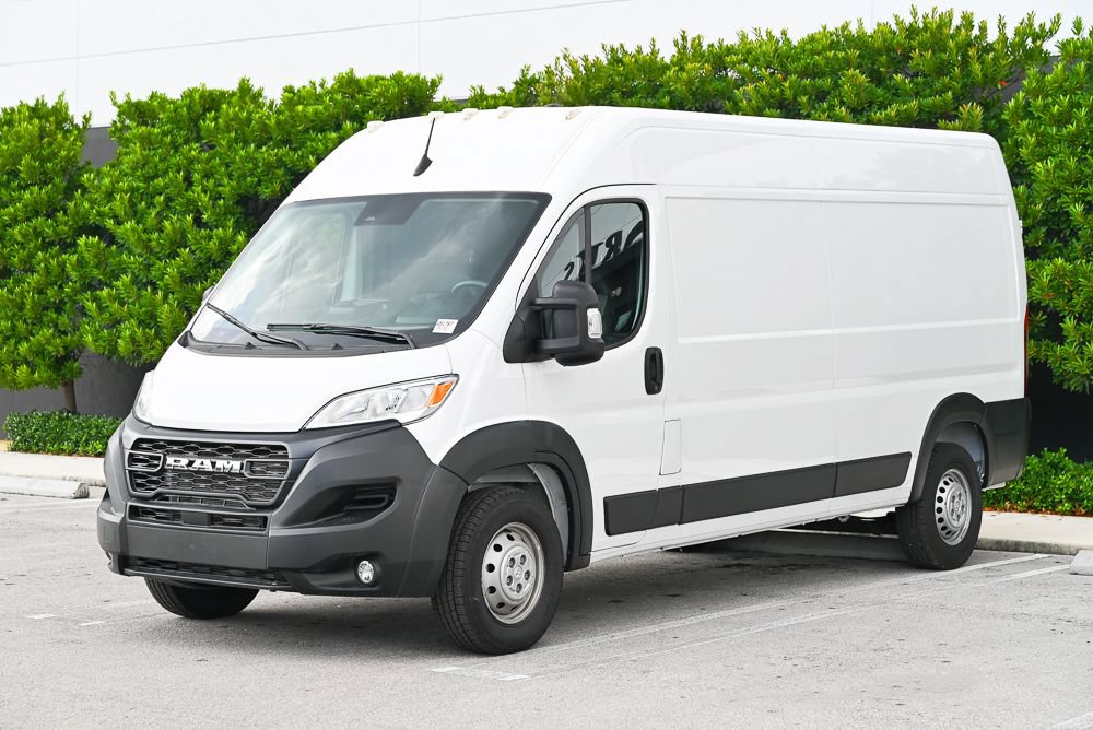 Used 2024 RAM ProMaster 2500 w/ Convenience Group FWD image 1