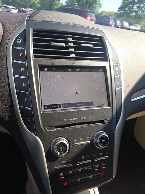 Used 2019 Lincoln MKC Select w/ Select Plus Package AWD/4WD image 10