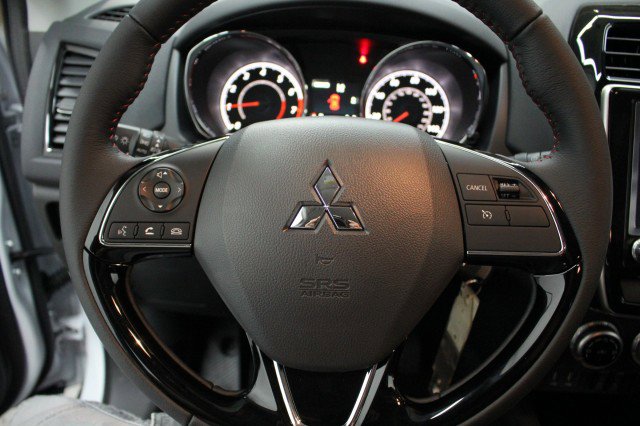 New 2026 Mitsubishi Outlander Sport LE image 8