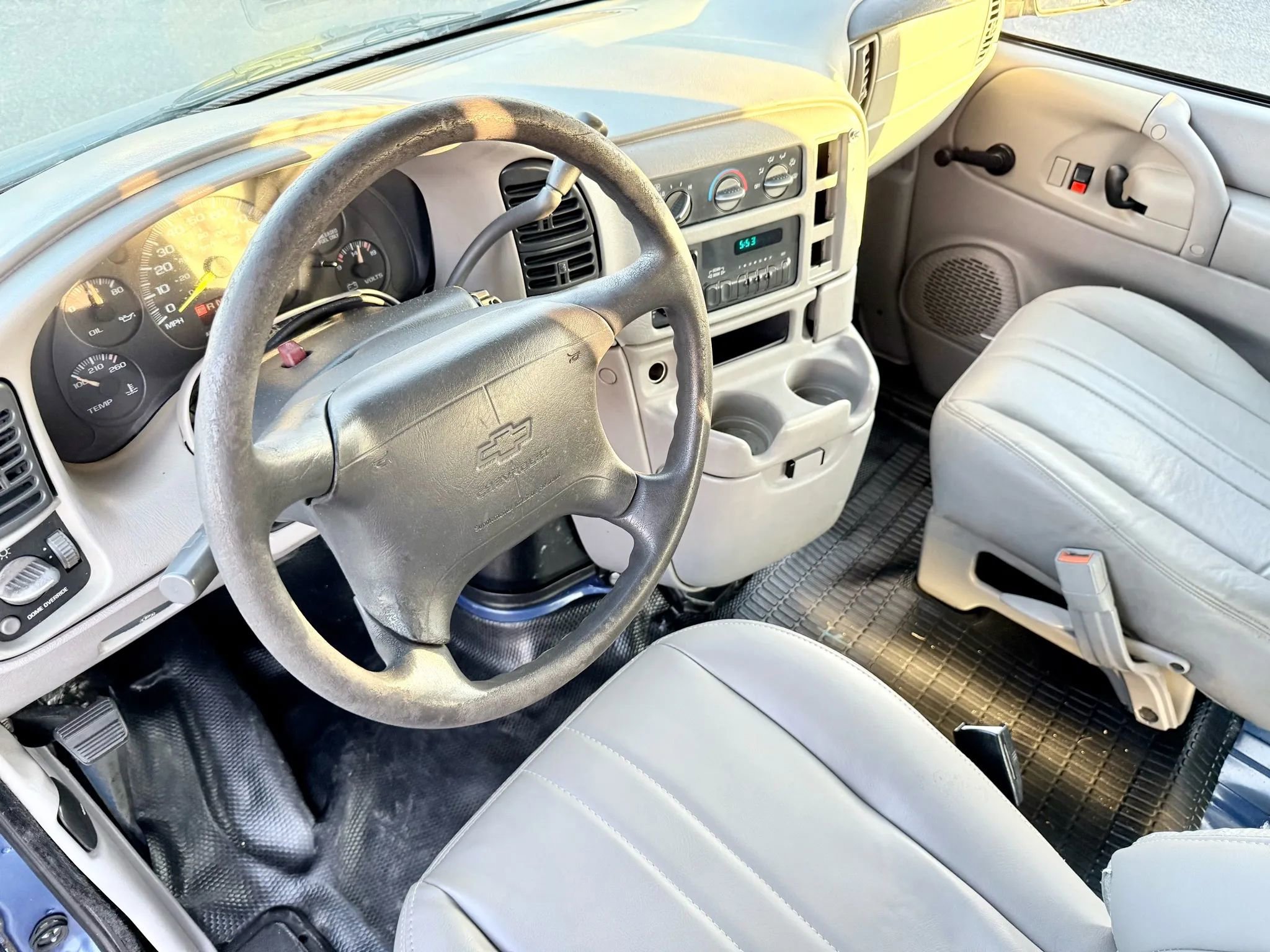 Used 1997 Chevrolet Astro image 11