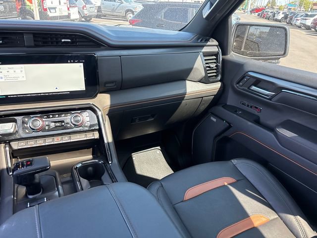 Used 2023 GMC Sierra 1500 AT4 w/ AT4 Preferred Package AWD/4WD image 11