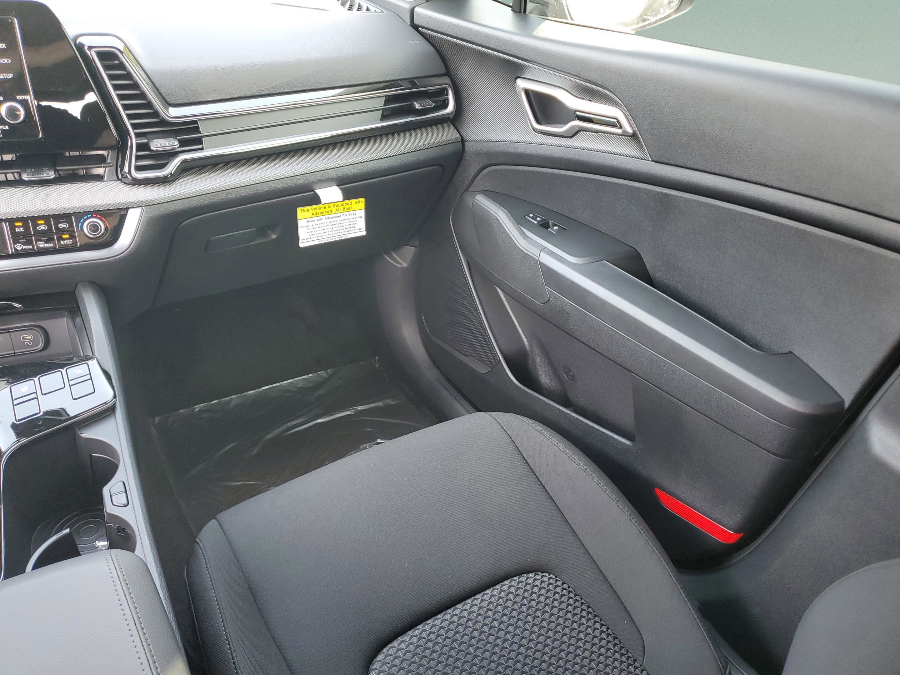 New 2025 Kia Sportage LX image 22