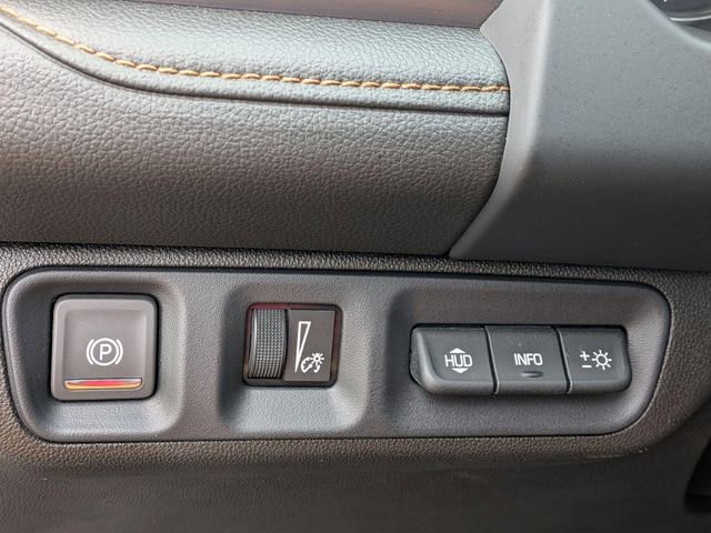 Used 2023 GMC Acadia AT4 w/ Technology Package image 19