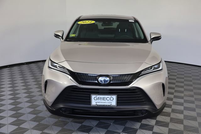 Used 2024 Toyota Venza LE image 2