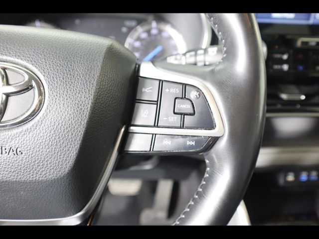 Used 2022 Toyota Highlander Platinum AWD/4WD image 23