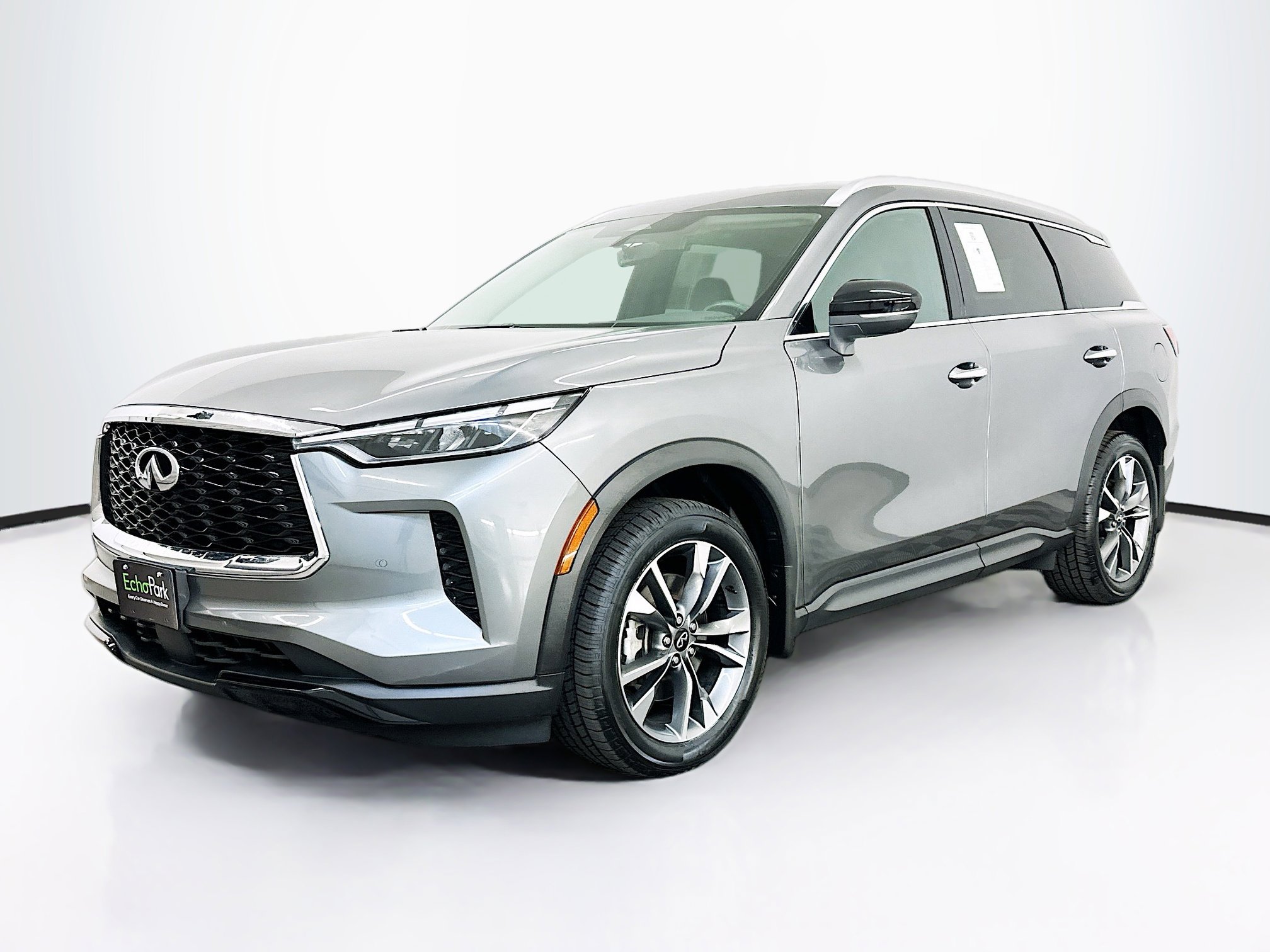 Used 2023 INFINITI QX60 Luxe w/ Cargo Package AWD/4WD image 3