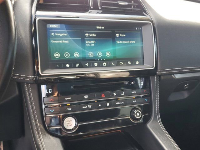 Used 2019 Jaguar F-PACE S image 23